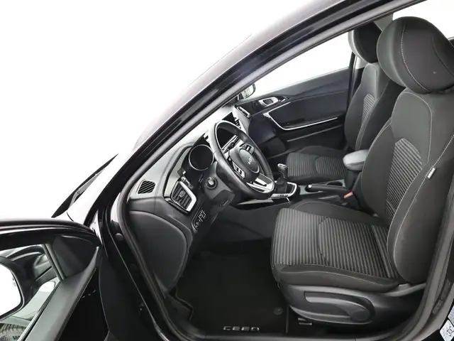 Kia Ceed view 8