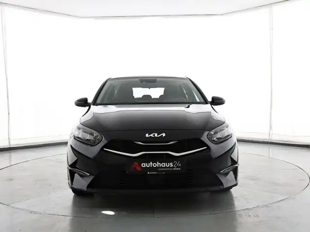 Kia Ceed view 2