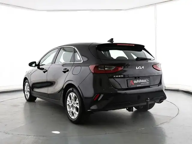 Kia Ceed view 4