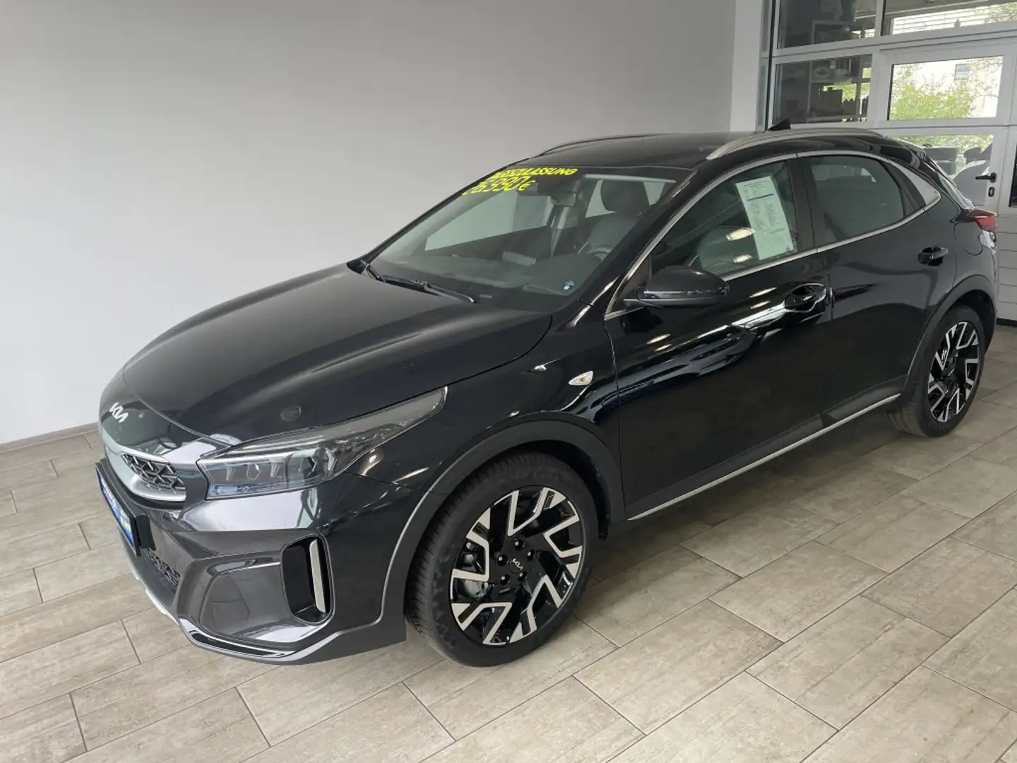 Kia XCeed 1.5 T-GDI DCT LED SHZ PDC Kamera 18 Zoll Schwarz - 1