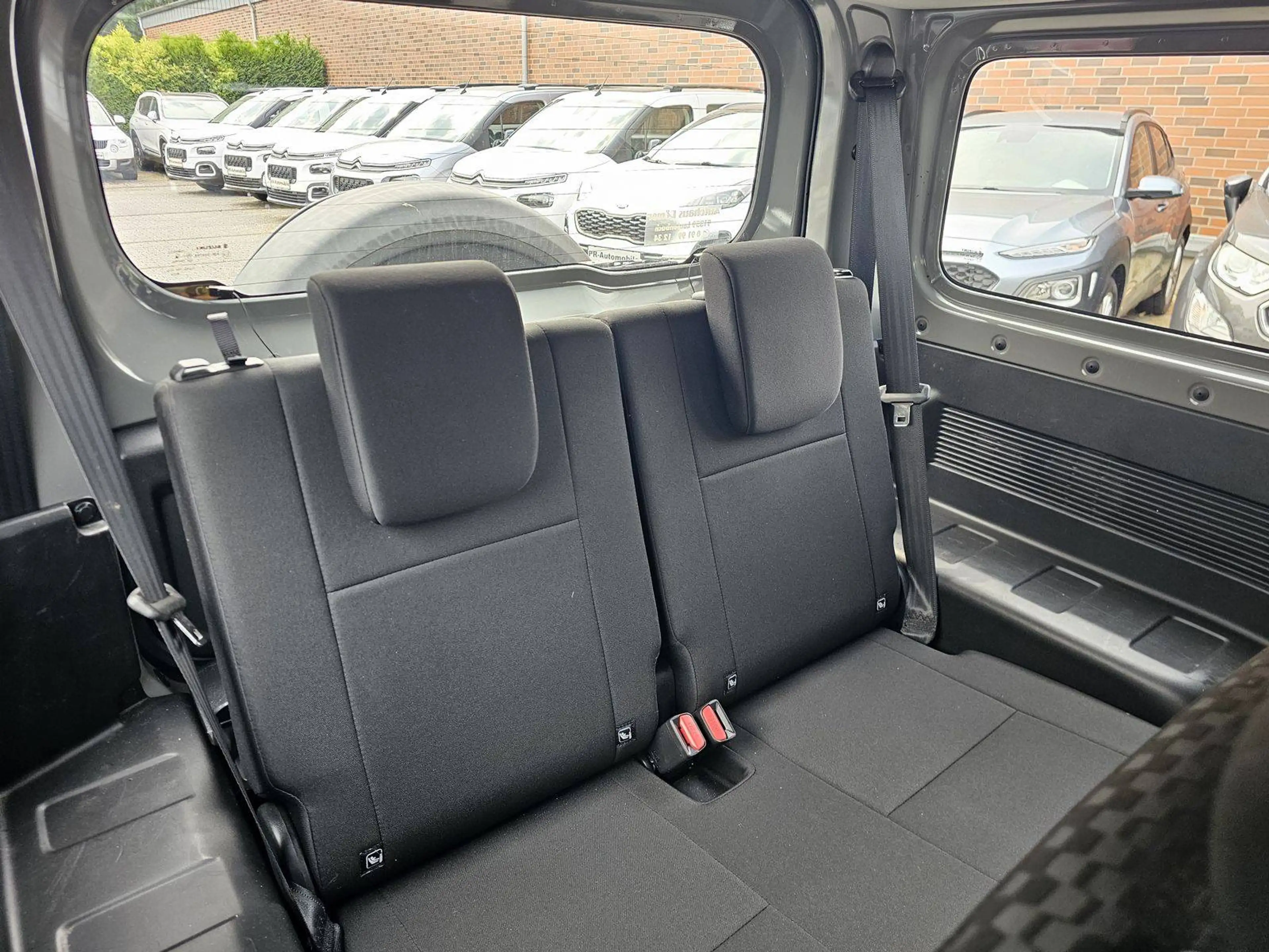 Suzuki Jimny Comfort AllGrip Automatik/Klima/Alufelgen — photo 13