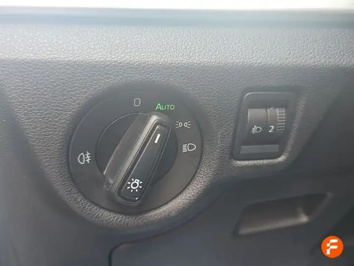 Škoda Kamiq 1.5 TSI Ambition (2020-) 2023, foto 16