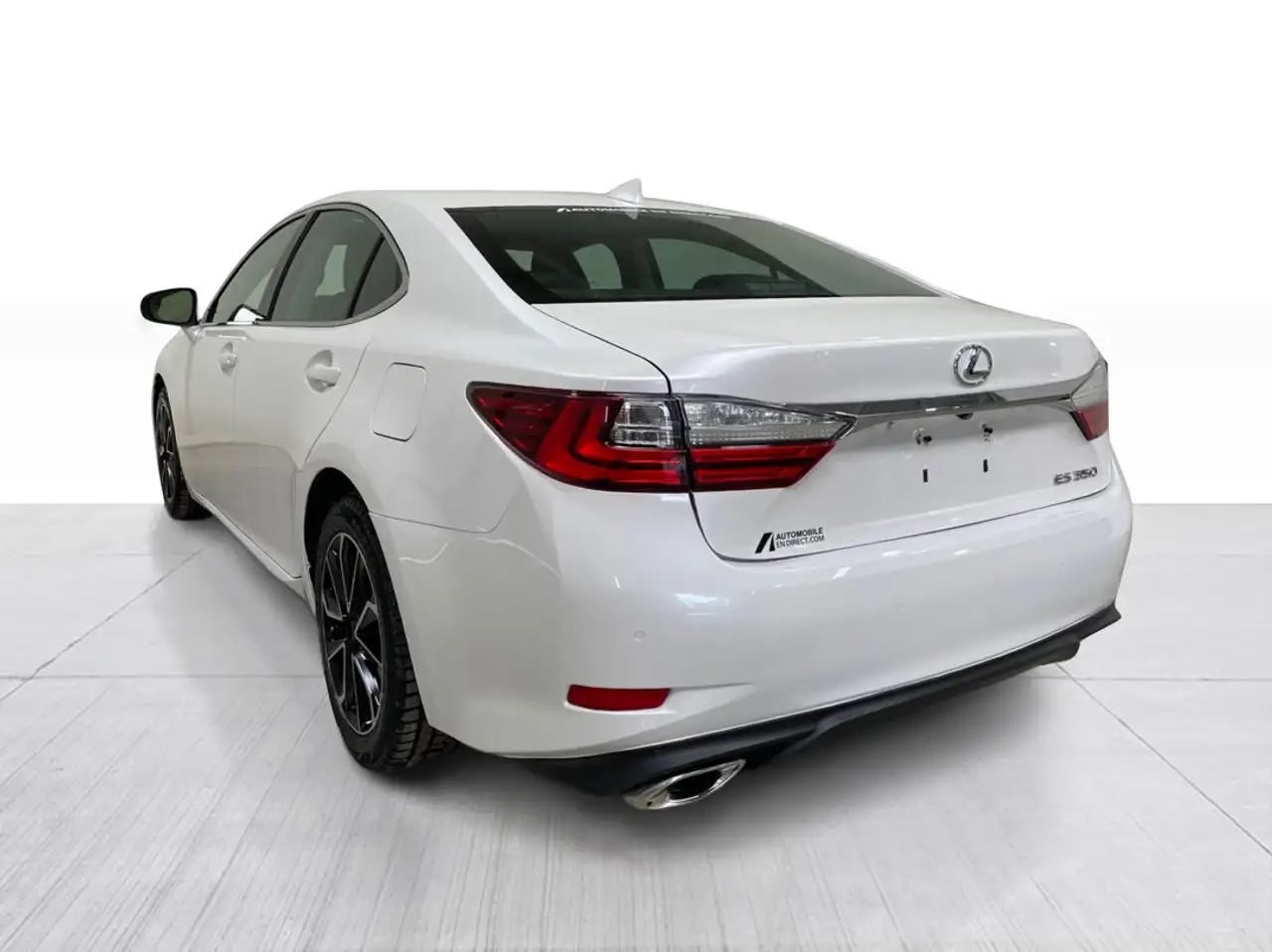 Lexus ES снимка Lexus ES