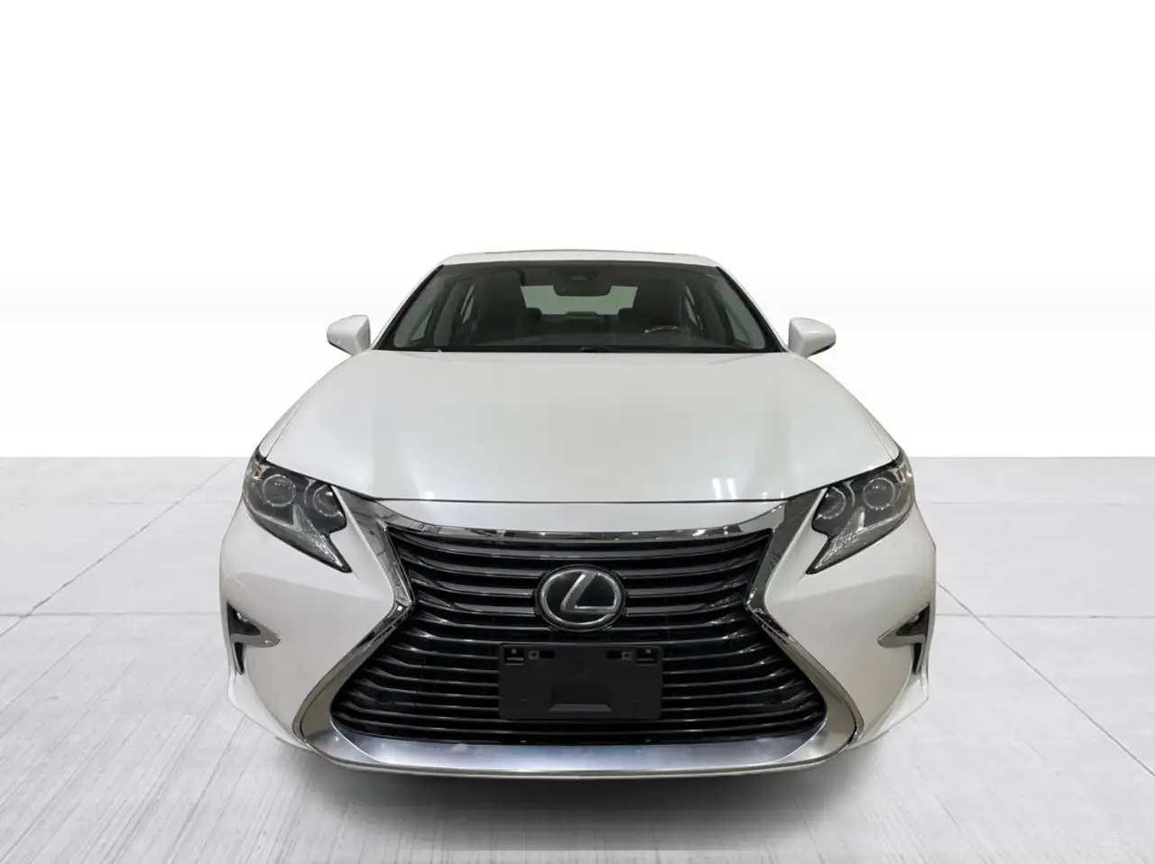 Lexus ES снимка Lexus ES