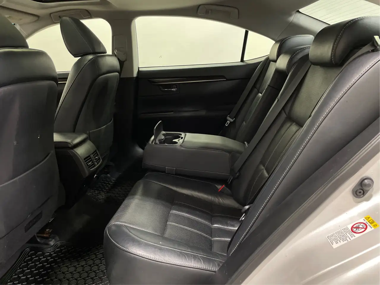 Lexus ES снимка Lexus ES