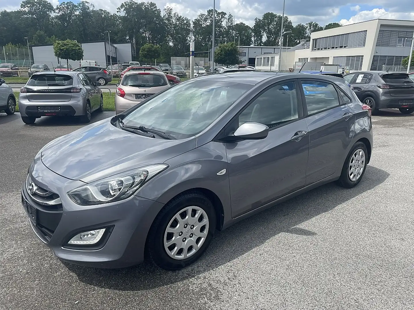 Hyundai i30 1,6 GDI Europe Plus Grau - 2