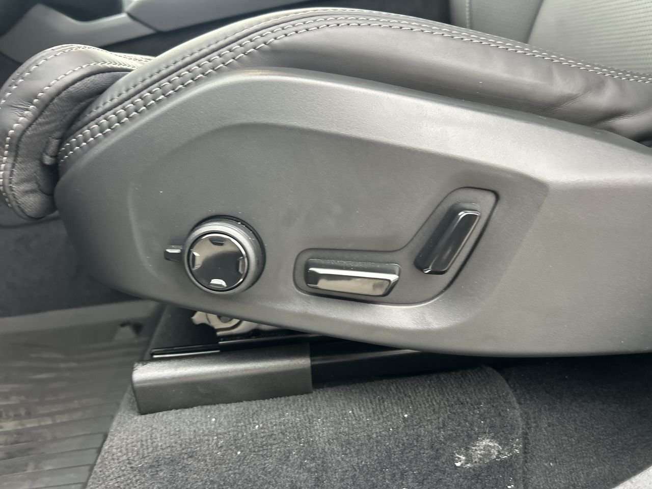 2026 Volvo XC90 Ultra 7-Seater (Bright Theme) Rear Camera Washer | thumb 20
