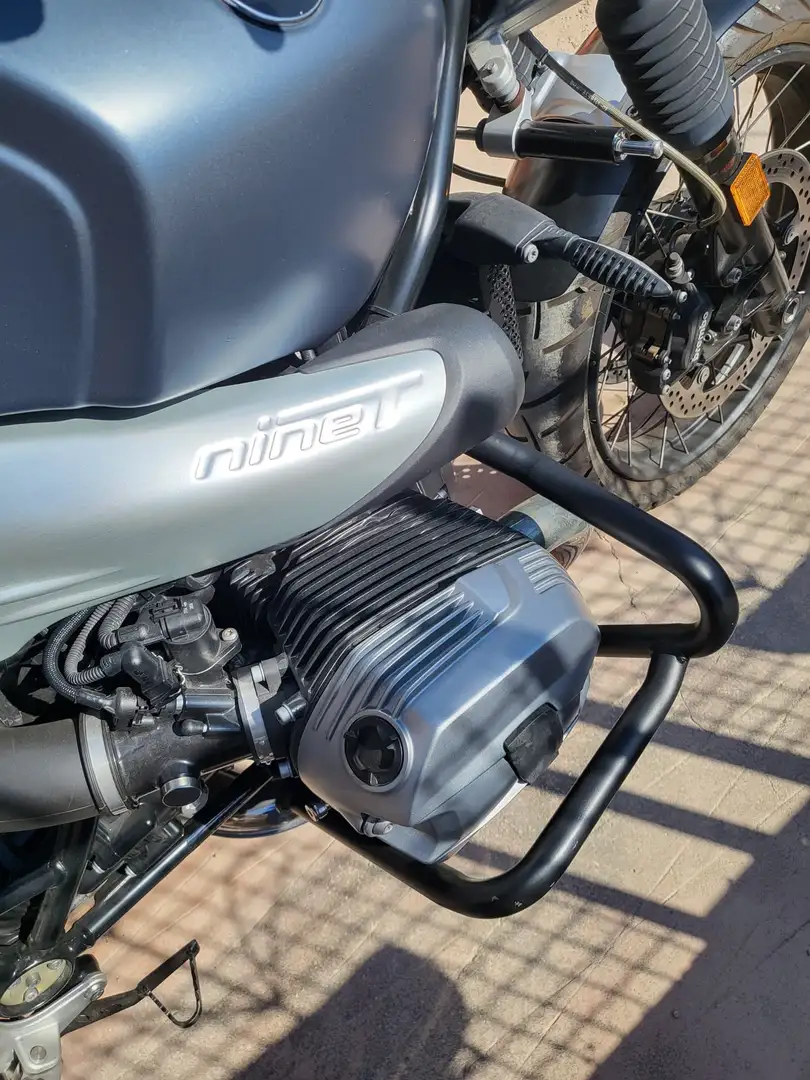 BMW R nineT Scrambler Grey - 2