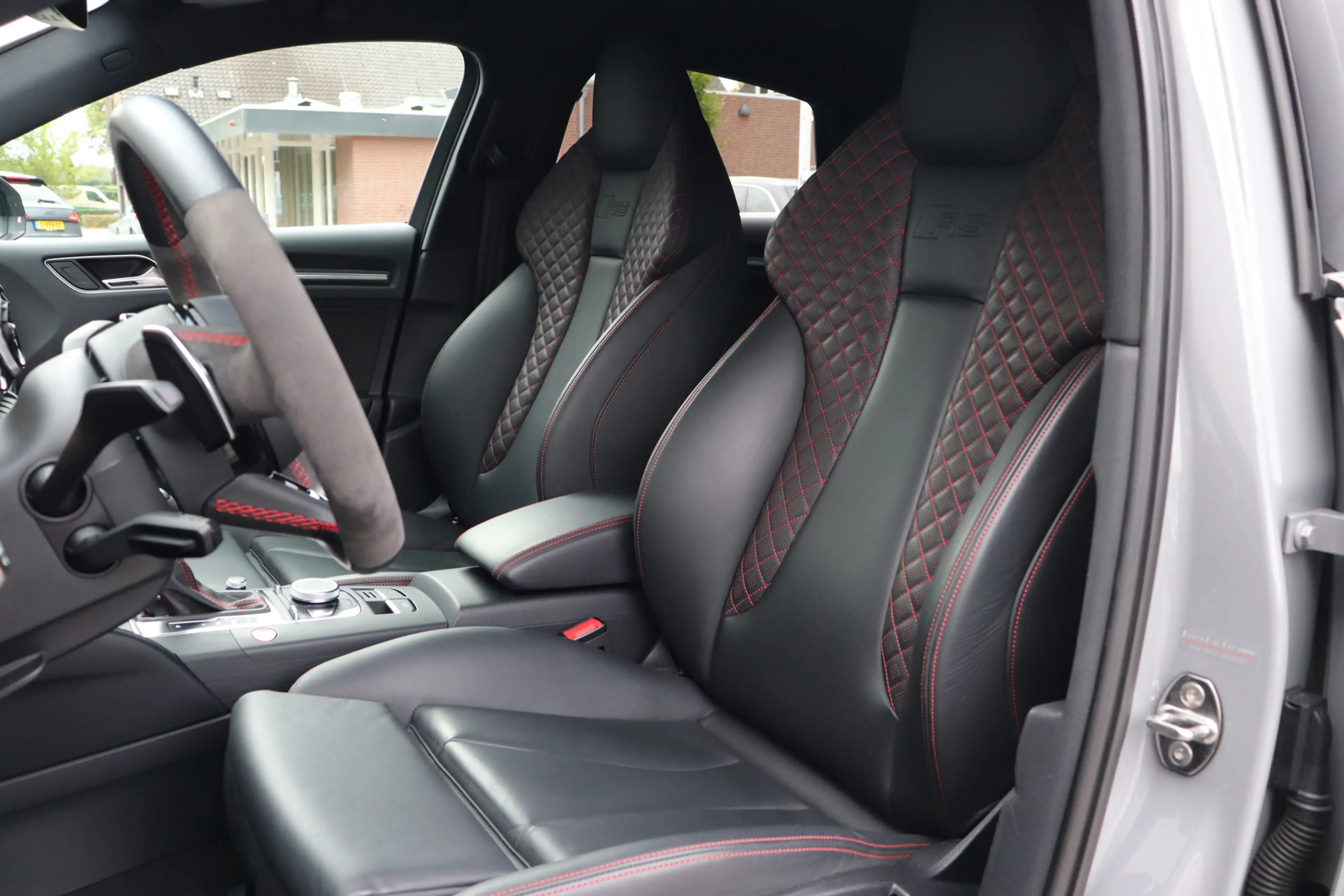 Audi RS3 Limousine 2.5 TFSI Quattro B&O Virtual RS Sportsto — photo 4