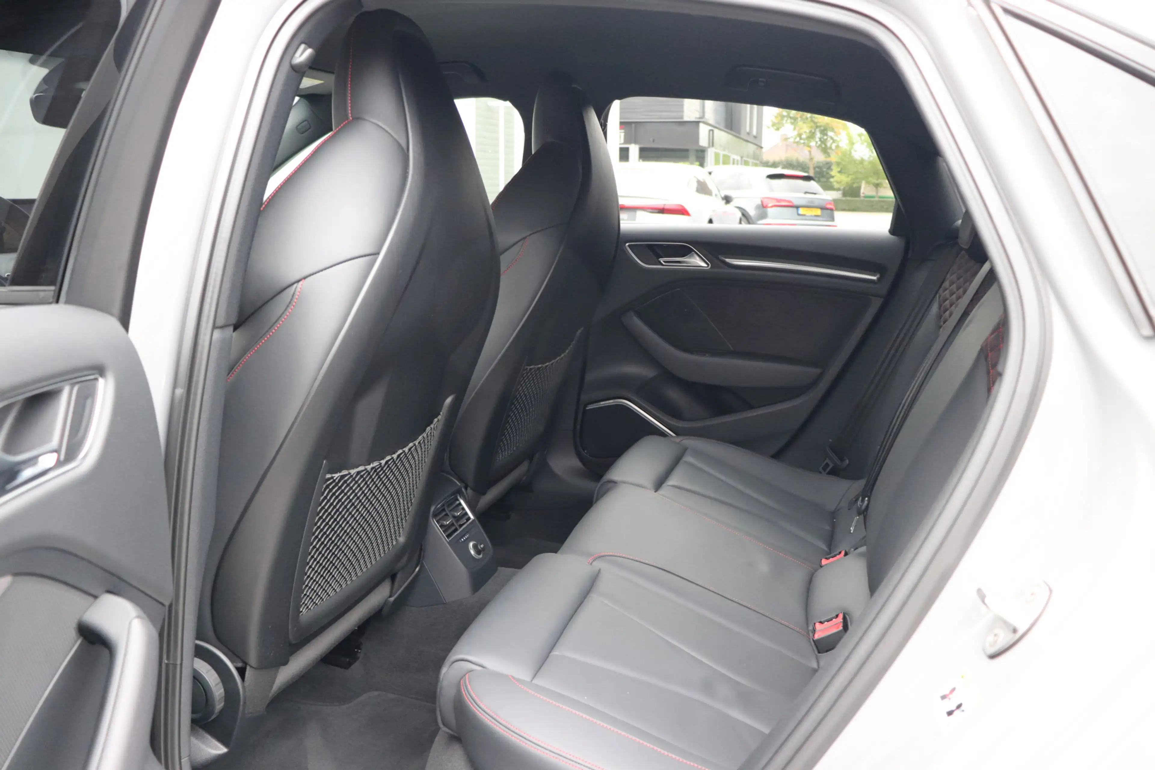 Audi RS3 Limousine 2.5 TFSI Quattro B&O Virtual RS Sportsto — photo 5