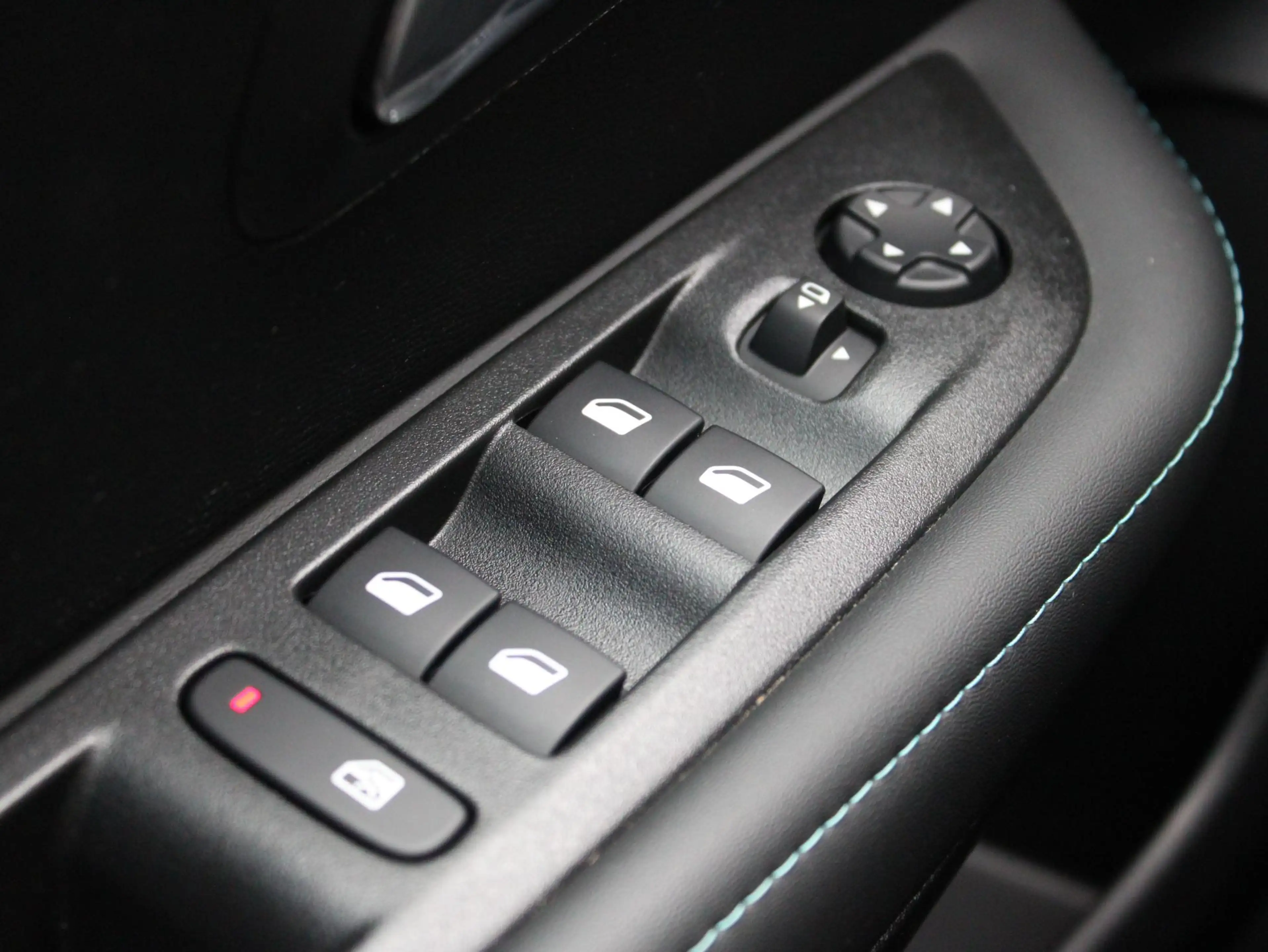 Peugeot e-208 EV Allure Pack 50 kWh CAMERA/STOELVERW./NAVI — photo 11