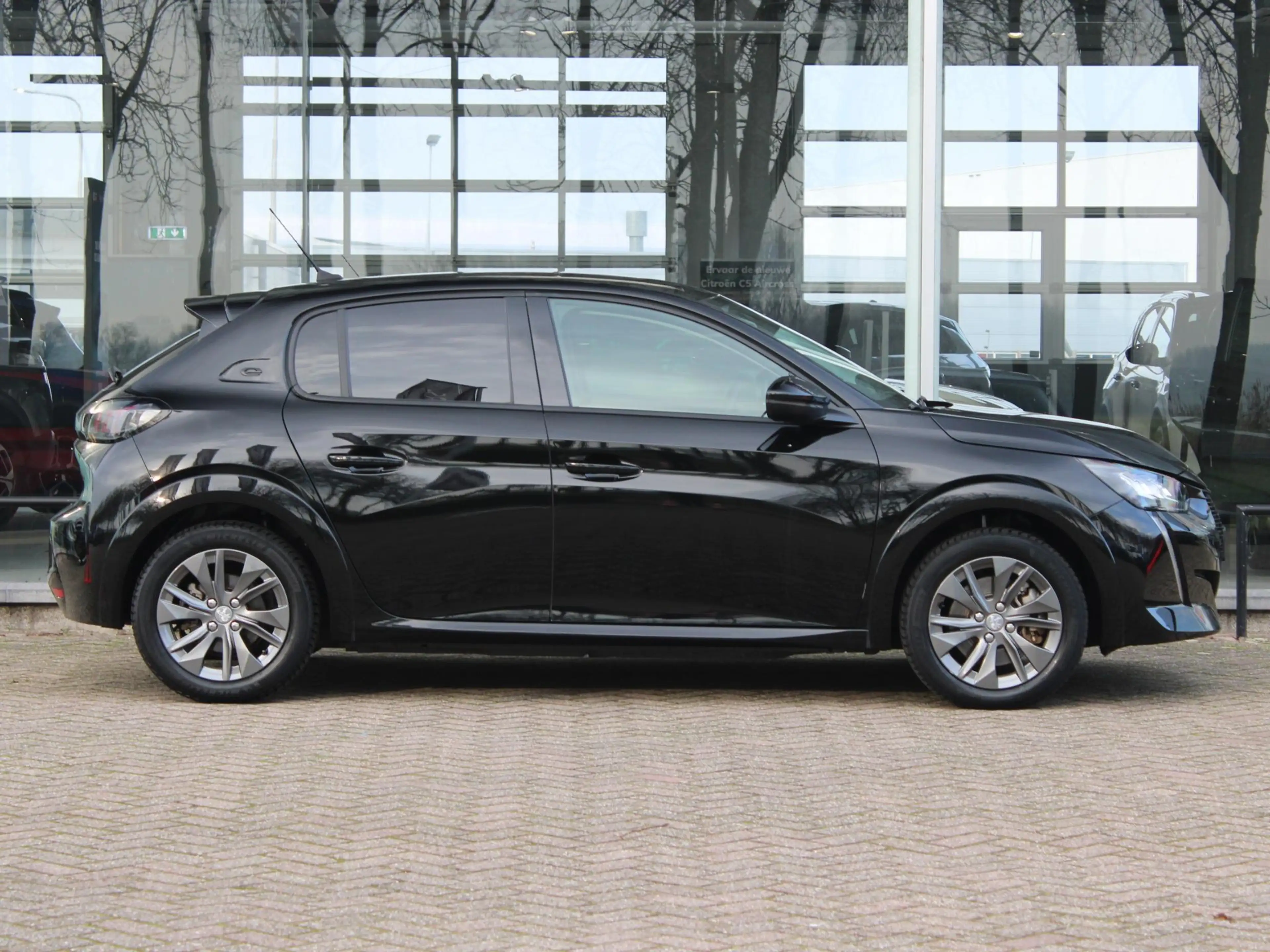 Peugeot e-208 EV Allure Pack 50 kWh CAMERA/STOELVERW./NAVI — photo 9