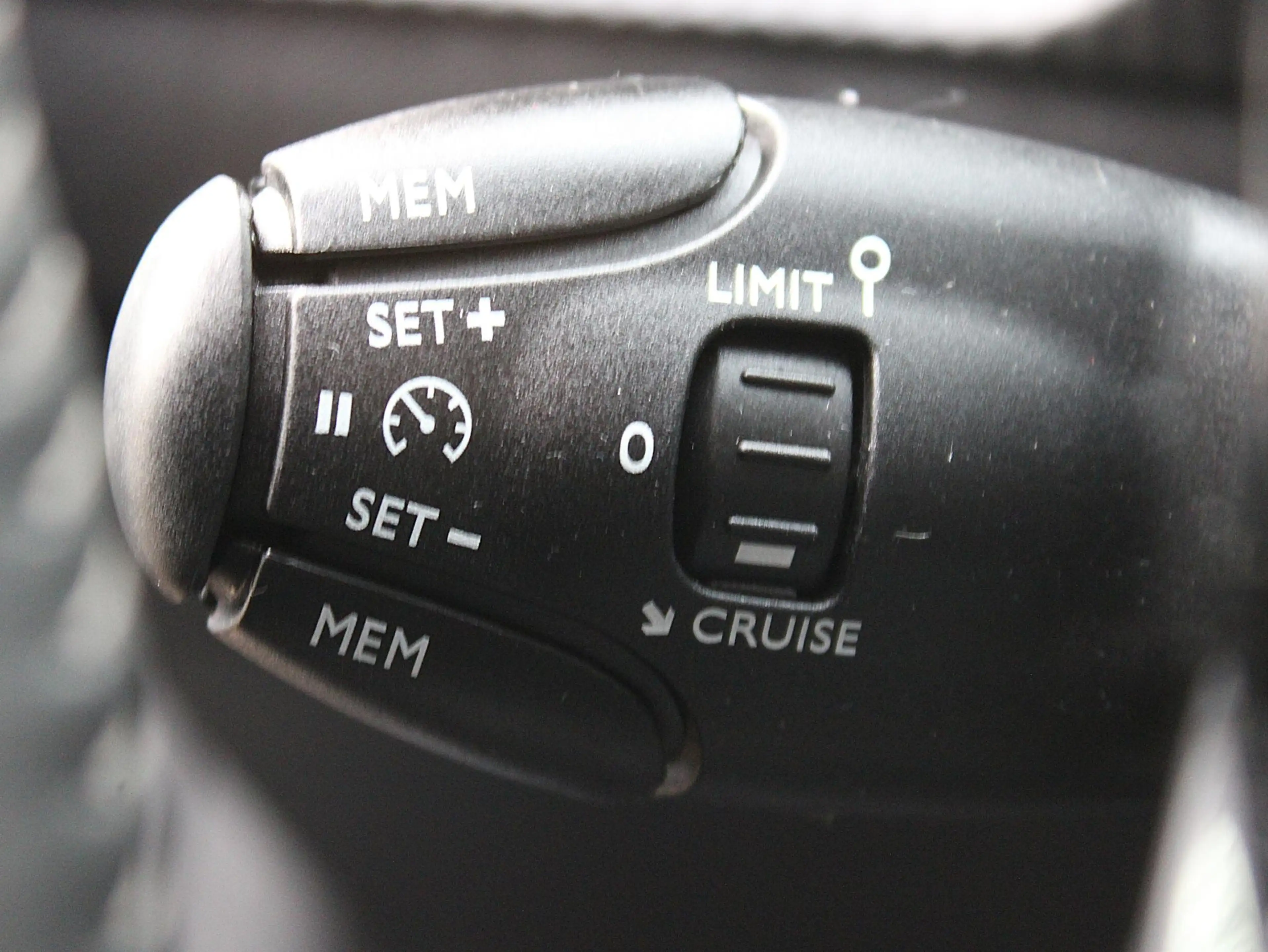 Peugeot e-208 EV Allure Pack 50 kWh CAMERA/STOELVERW./NAVI — photo 12