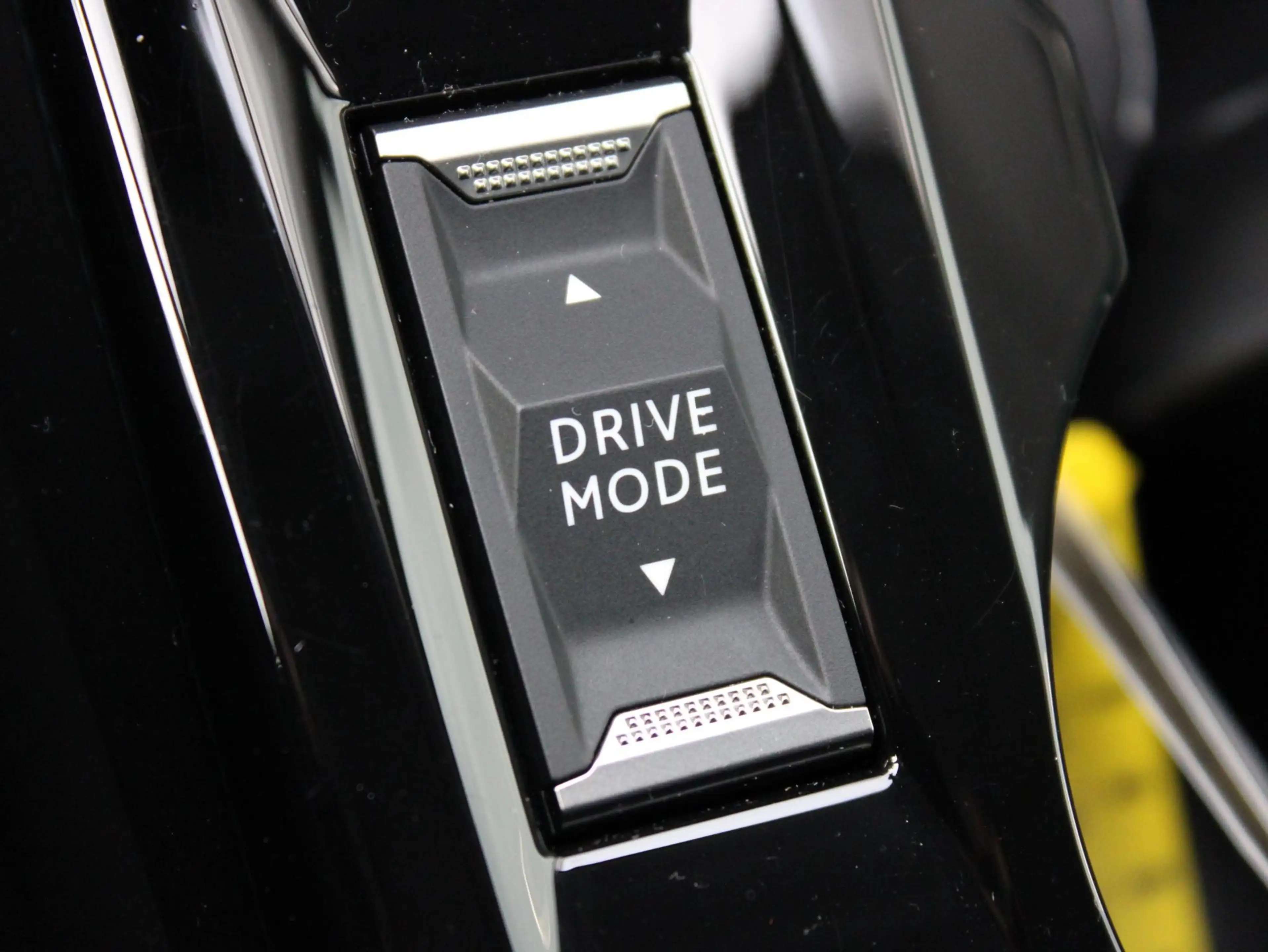 Peugeot e-208 EV Allure Pack 50 kWh CAMERA/STOELVERW./NAVI — photo 5