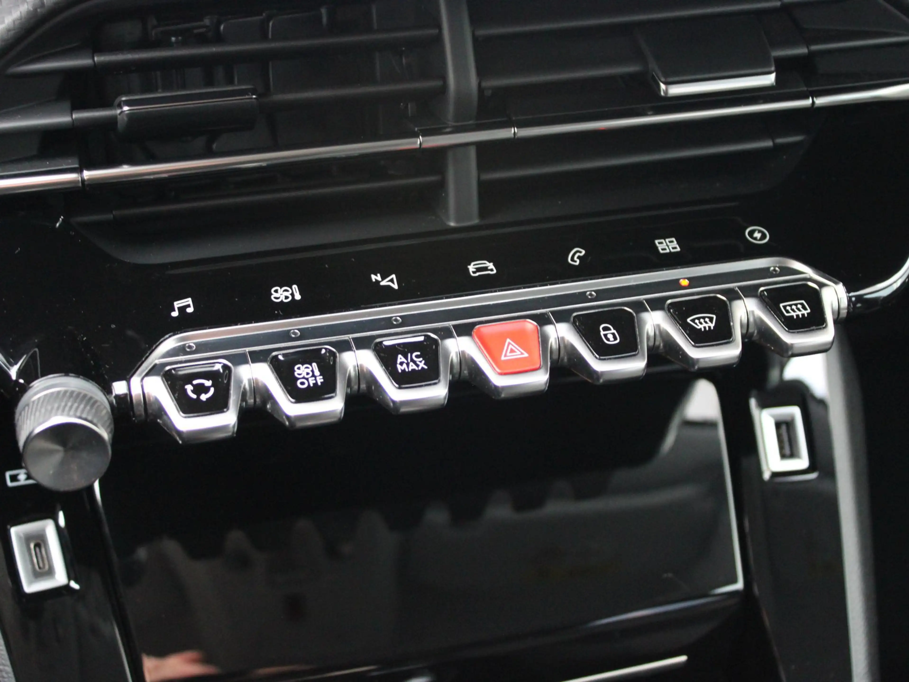 Peugeot e-208 EV Allure Pack 50 kWh CAMERA/STOELVERW./NAVI — photo 13