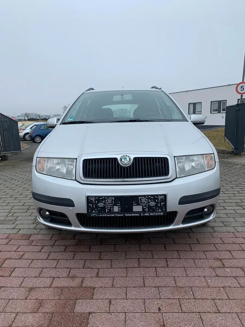 Skoda Fabia Combi 1.4 - TÜV/AU NEU Gris - 2