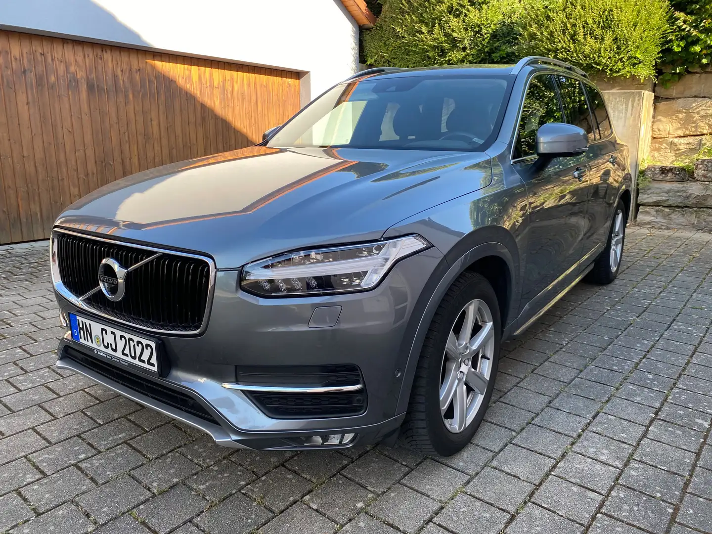 Volvo XC90 D5 AWD Momentum Grau - 1