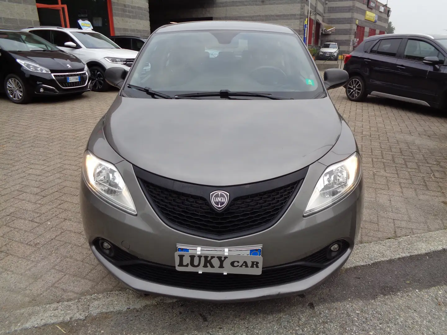 Lancia Ypsilon Ypsilon III 2015 1.2 Elefant ecochic Gpl 69cv my19 Grigio - 1