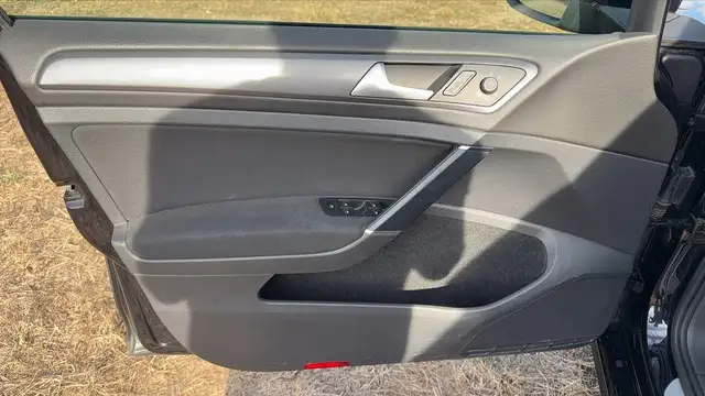 Volkswagen Golf view 7