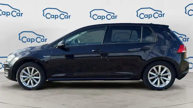 Volkswagen Golf view 2
