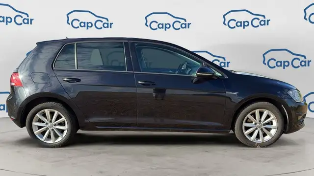 Volkswagen Golf view 4