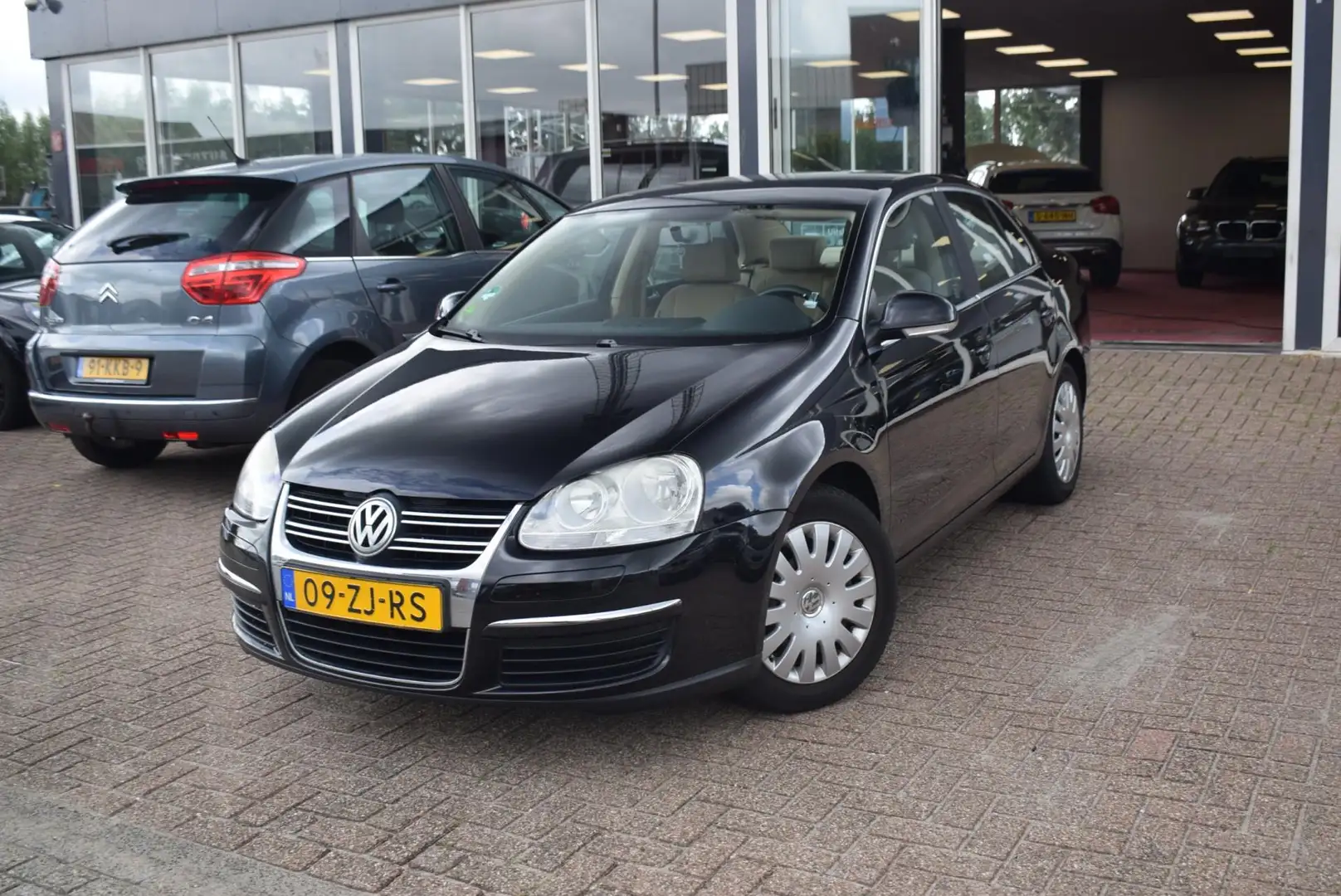 Volkswagen Jetta 1.4 TSI Comfortline | AIRCO | ELEKTRISCHE RAMEN | Schwarz - 2