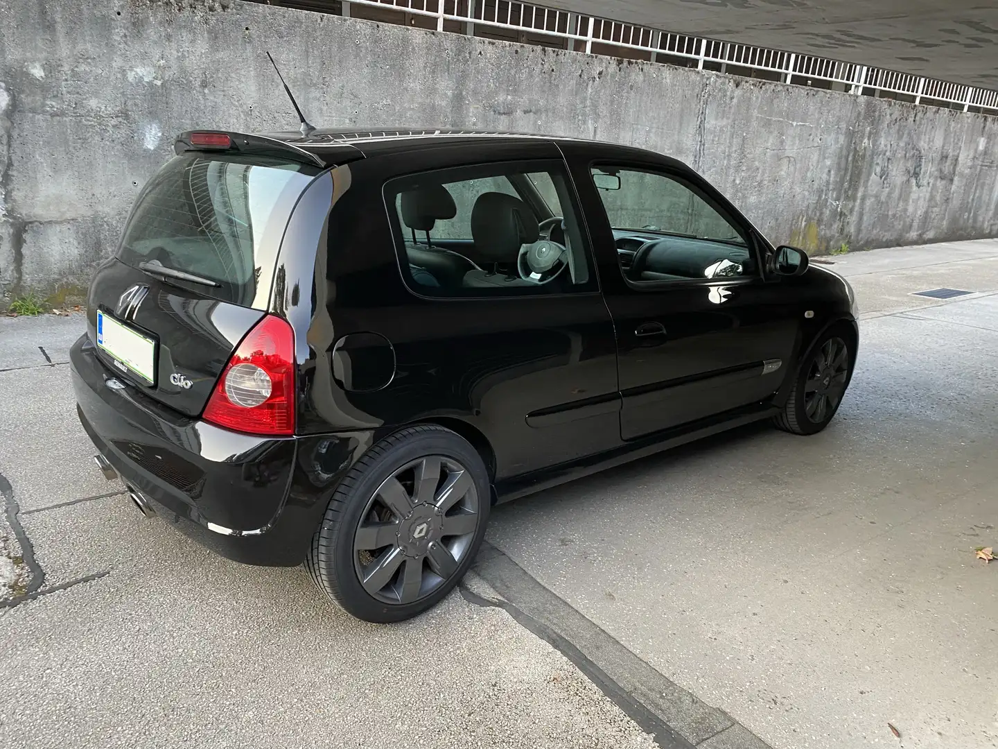 Renault Clio 2.0 16V Sport - 2