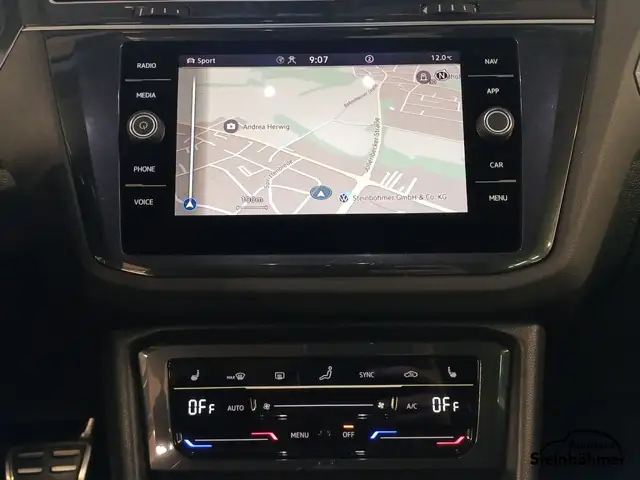 Volkswagen Tiguan view 21