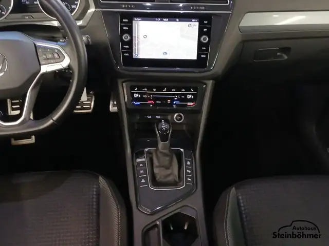Volkswagen Tiguan view 20