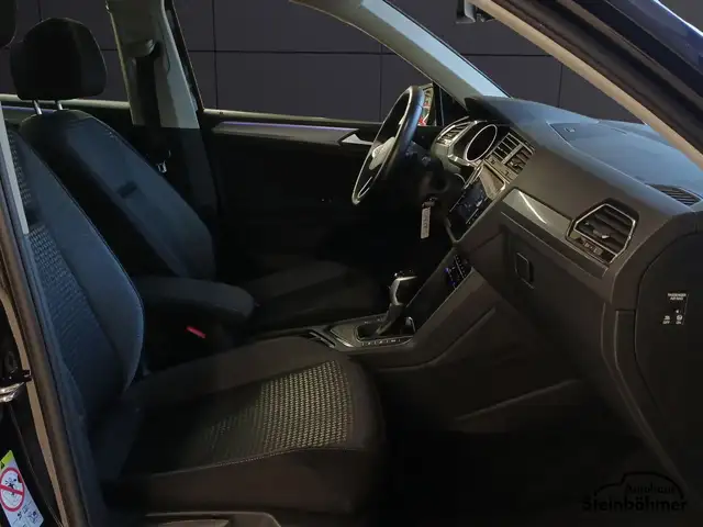 Volkswagen Tiguan view 13