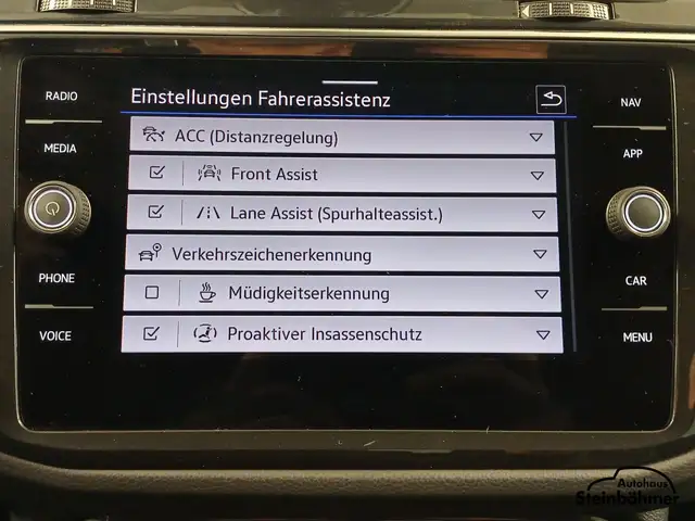 Volkswagen Tiguan view 23