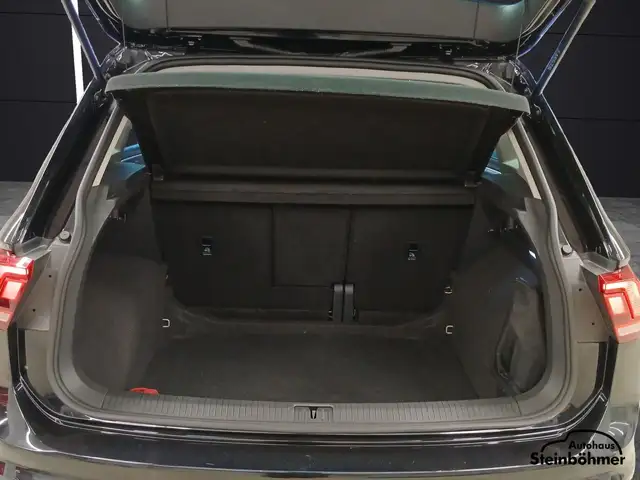Volkswagen Tiguan view 6