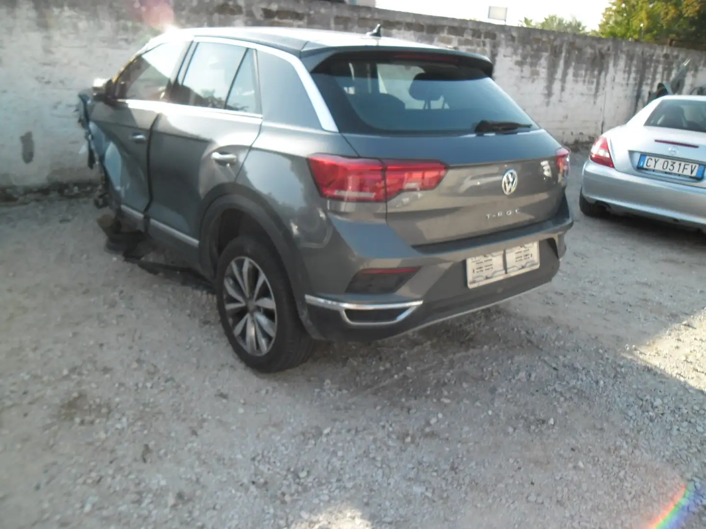 Volkswagen T-Roc 1.6 tdi Advanced Gris - 2