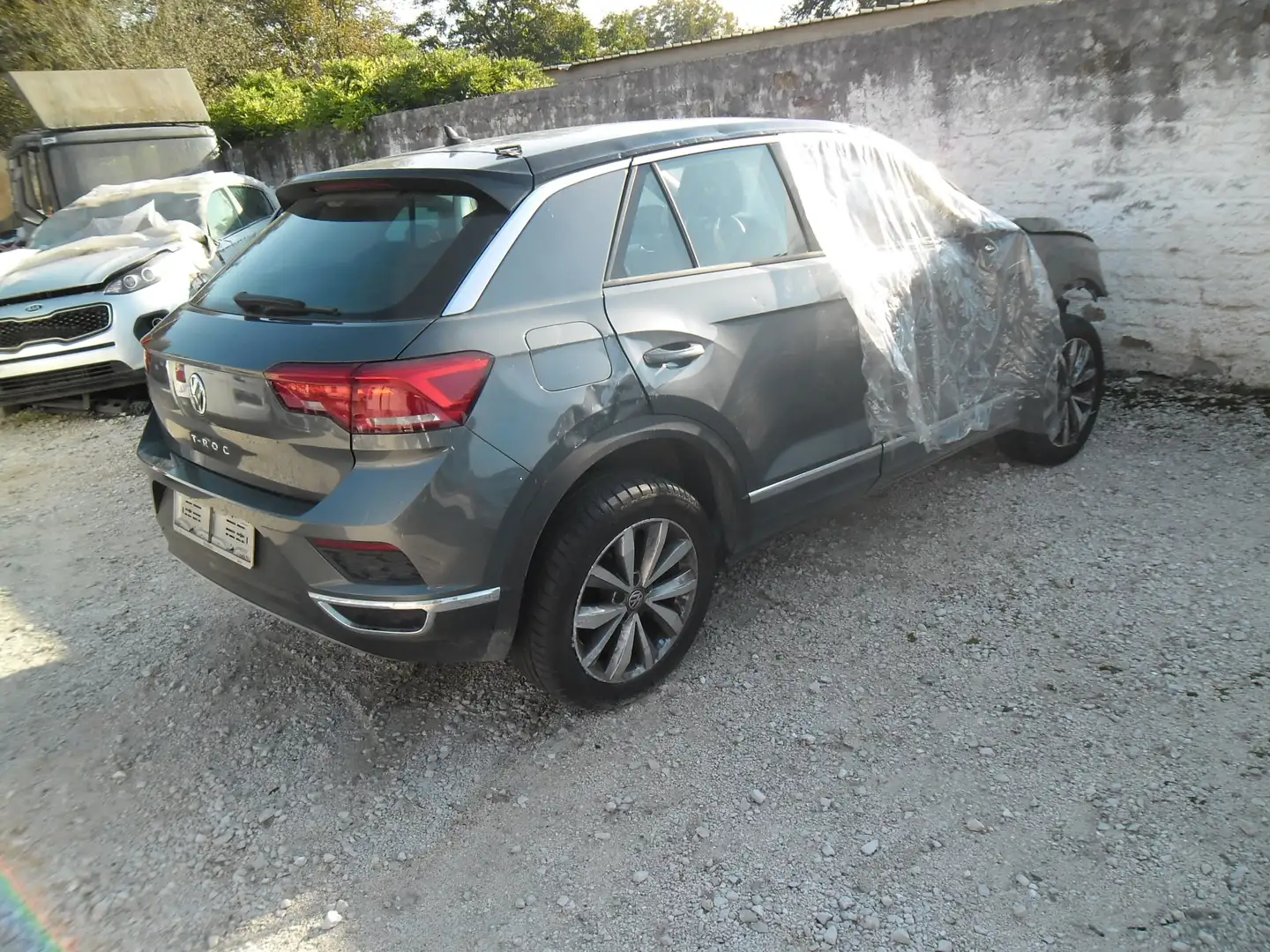 Volkswagen T-Roc 1.6 tdi Advanced Grau - 1