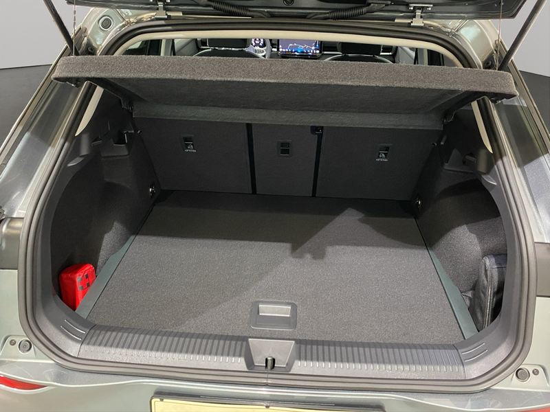 Volkswagen T-Roc Life 1.5 eTSI DSG / Navi RFK — photo 13