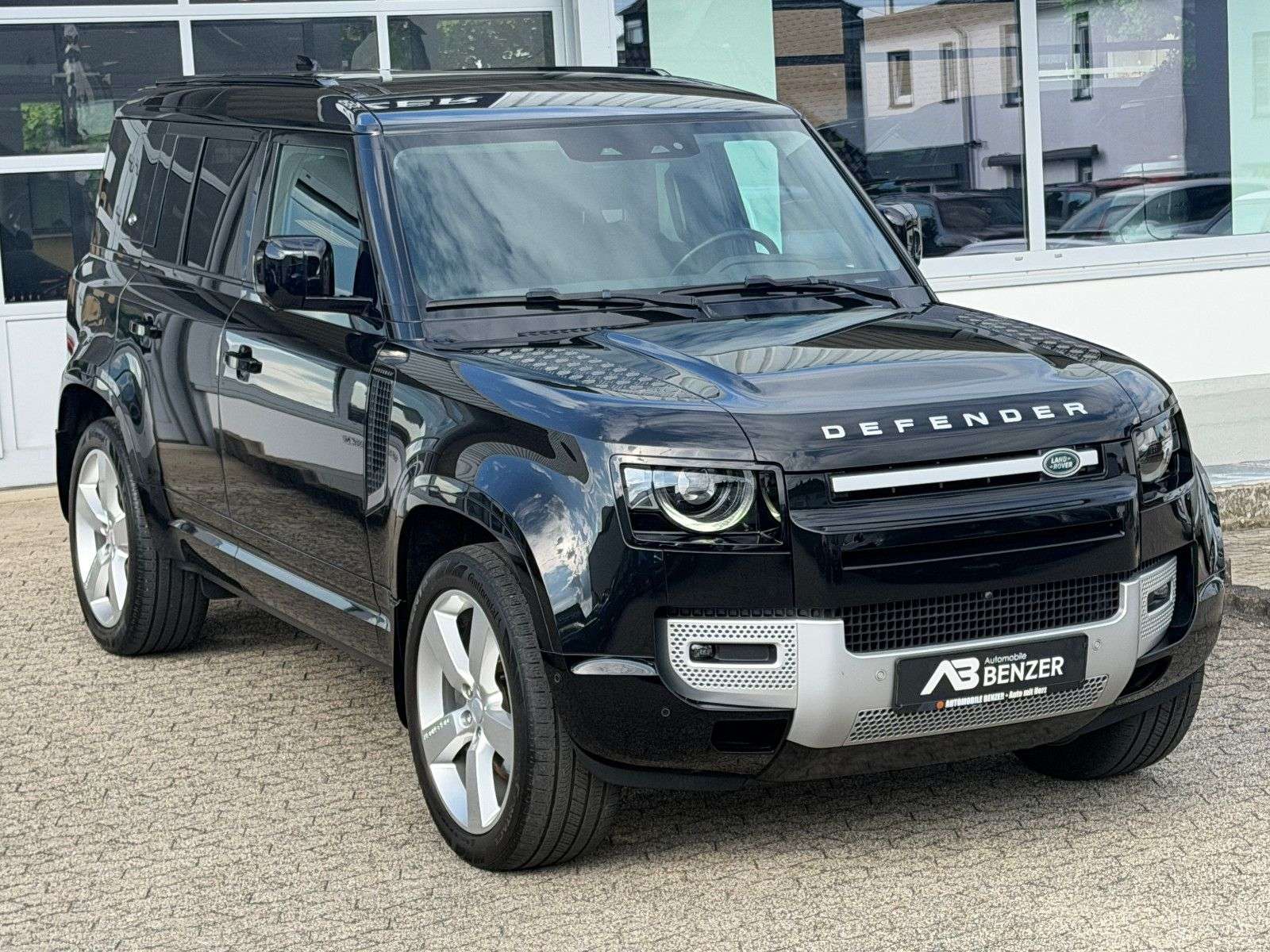Second hand Land Rover Defender 3.0