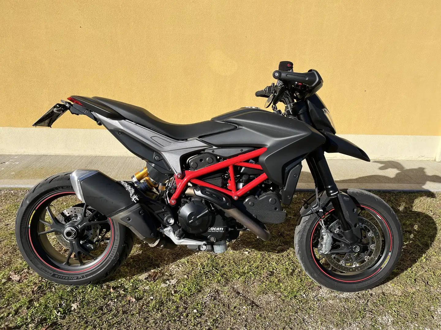 Ducati Hypermotard 821 SP Czarny - 1