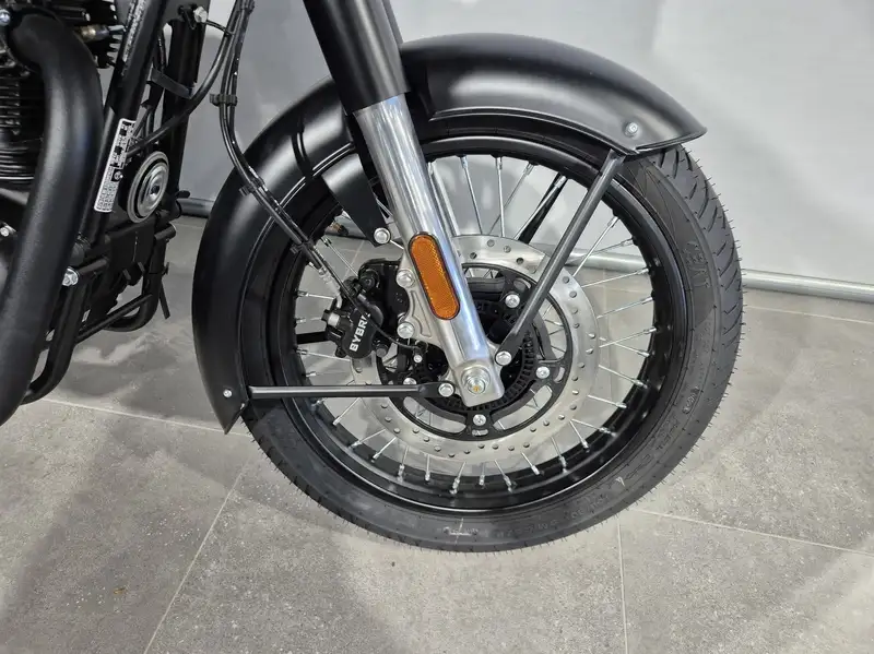 Royal Enfield Classic 350 - foto 3