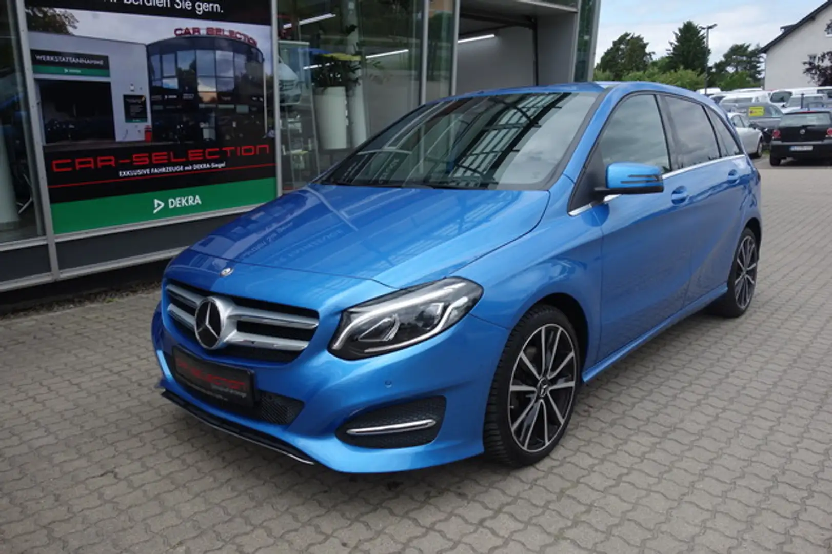 Mercedes-Benz B 220 4Matic URBAN ACC/LED/COMAND/KAM/H&K/NAVI Blau - 1