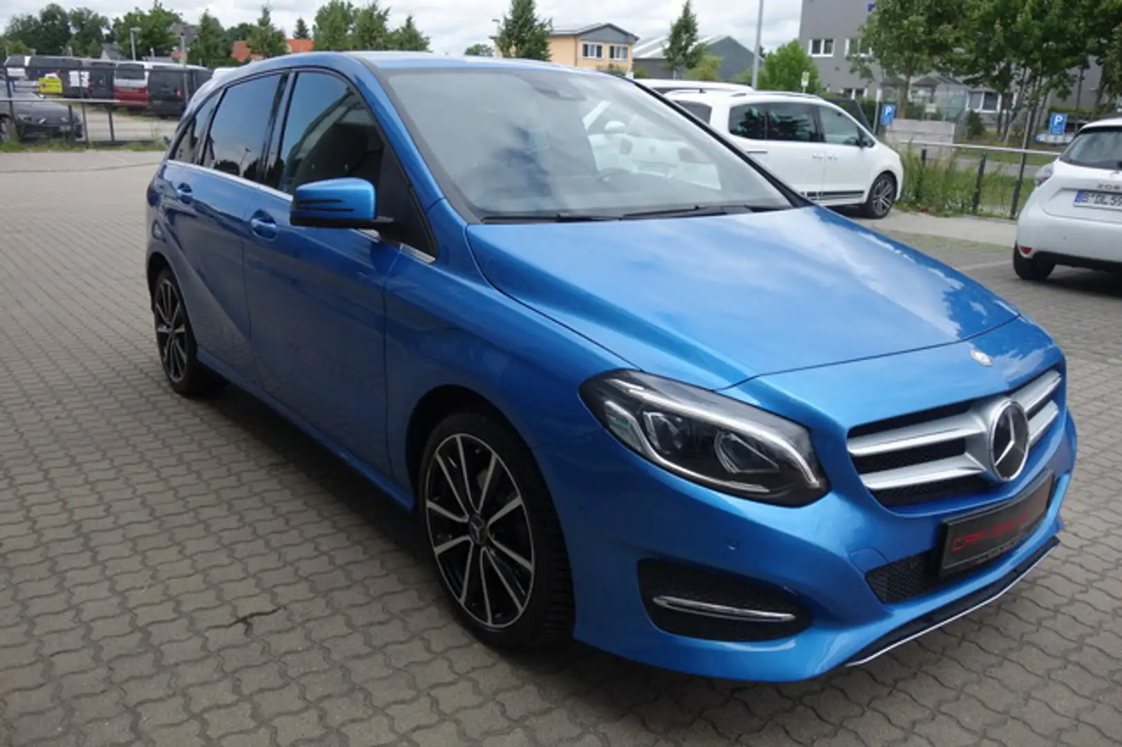 Mercedes-Benz B 220 4Matic URBAN ACC/LED/COMAND/KAM/H&K/NAVI Bleu - 2