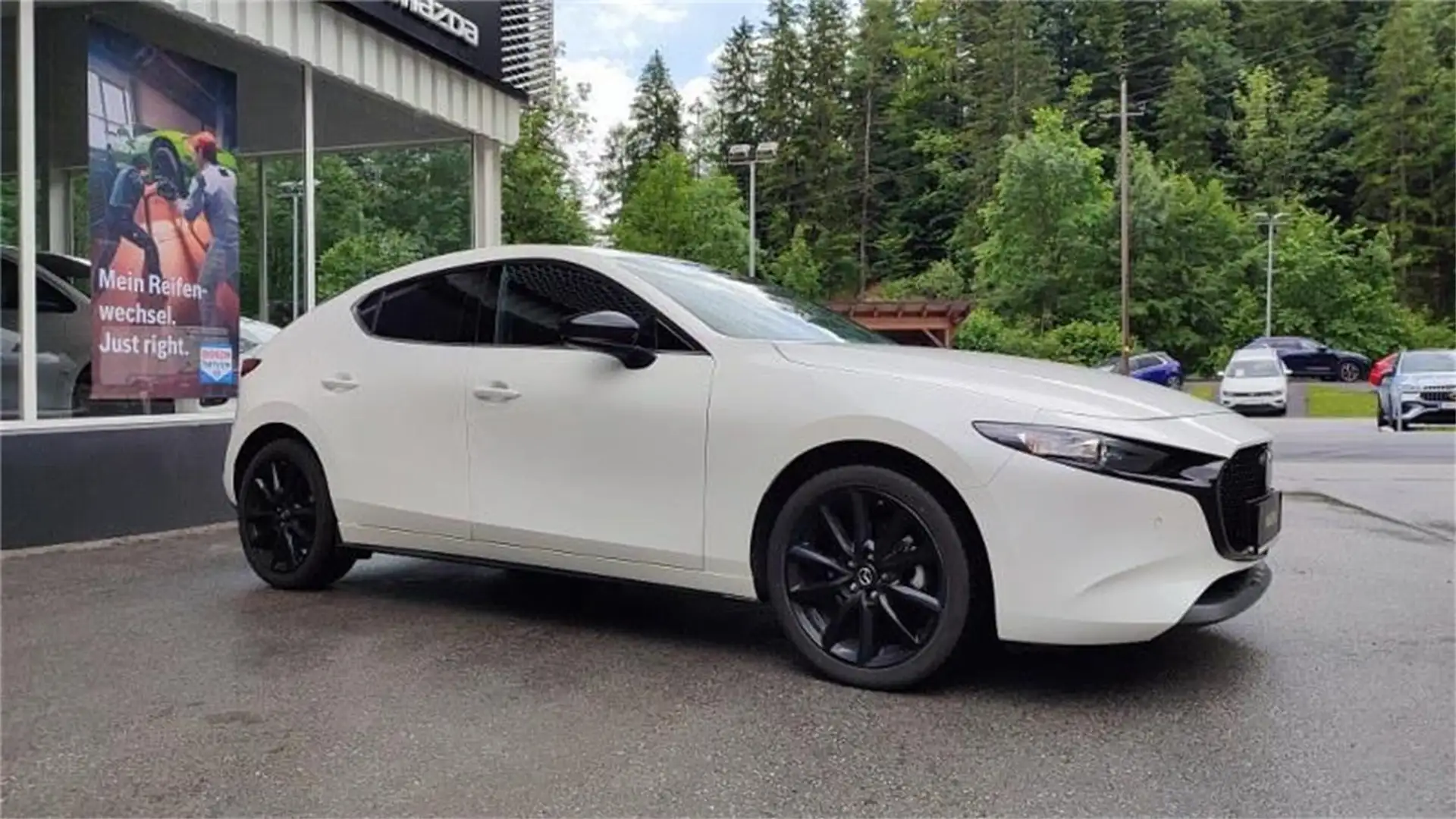 Mazda 3 2024 5HB 2.0L e-SKYACTIV X 186ps 6MT AWD HOMURA Weiß - 2