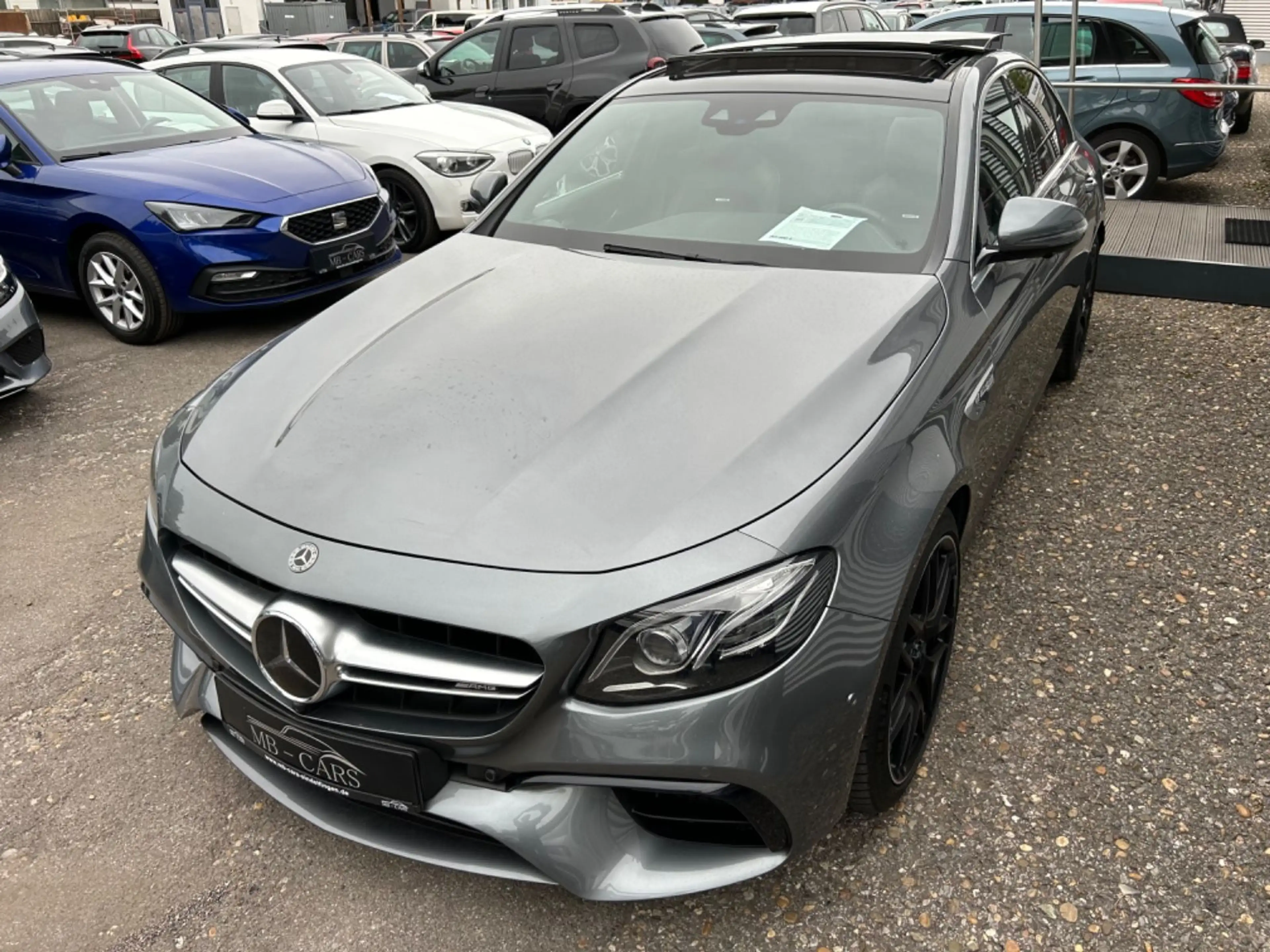 Mercedes-Benz E 63 AMG 4Matic+*PANO*WIDESCREEN*MULTIBEAM*360* — photo 3