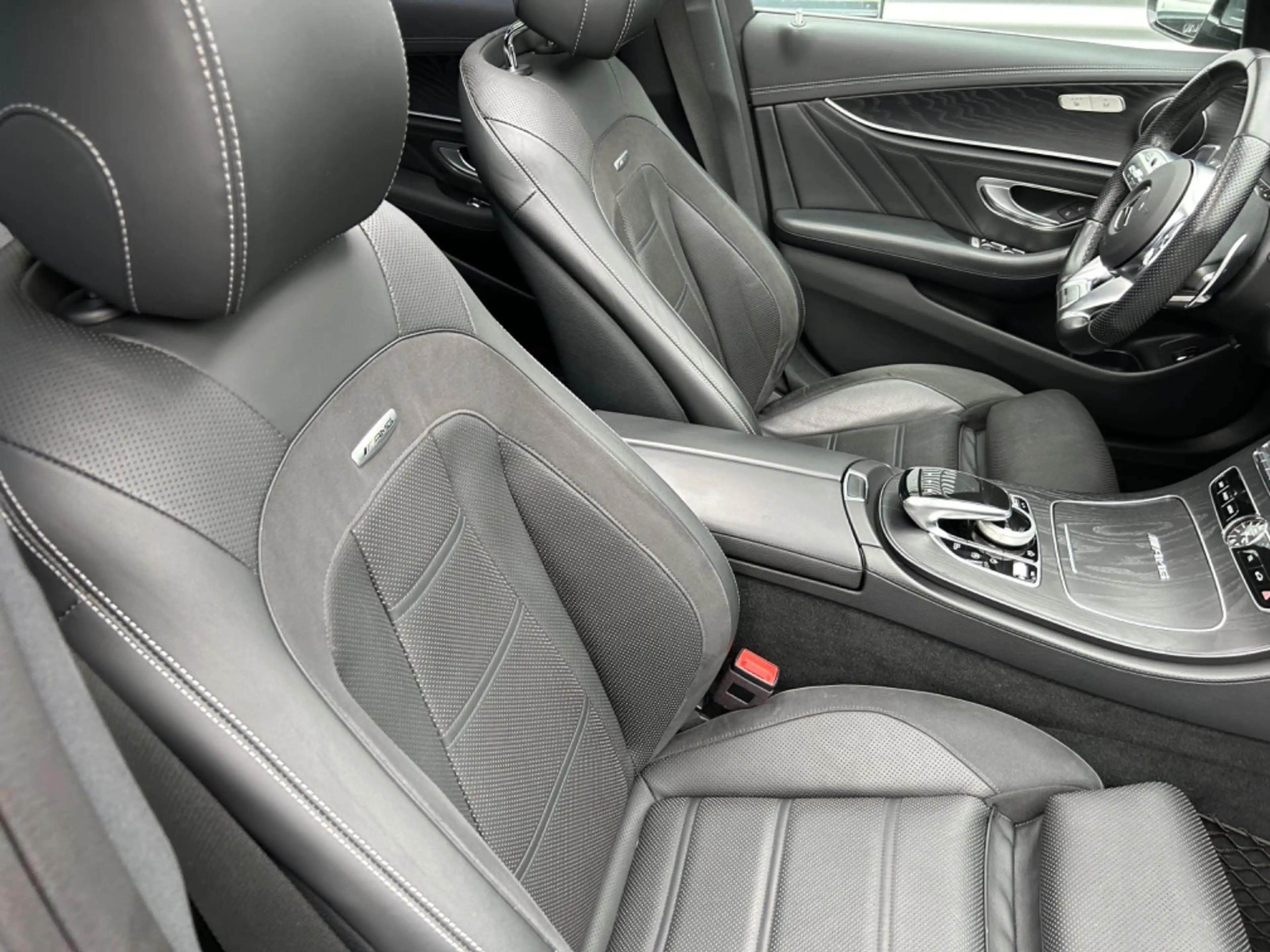 Mercedes-Benz E 63 AMG 4Matic+*PANO*WIDESCREEN*MULTIBEAM*360* — photo 10