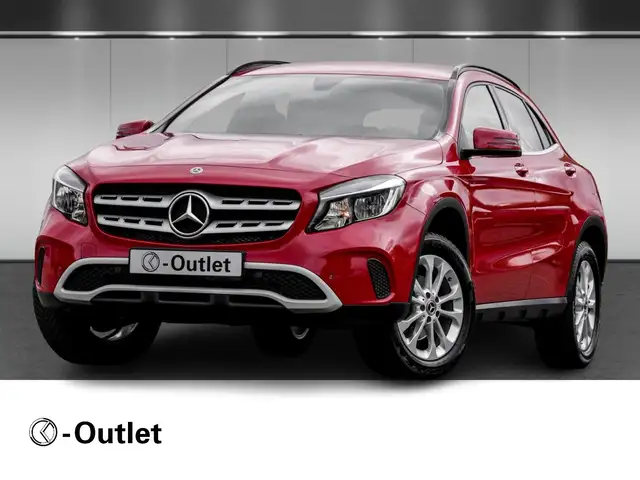 Mercedes-Benz GLA 180 Style Navi AHK eKlappe 17" RKamera ParkAss.