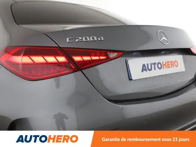 Mercedes-Benz C-Class view 30