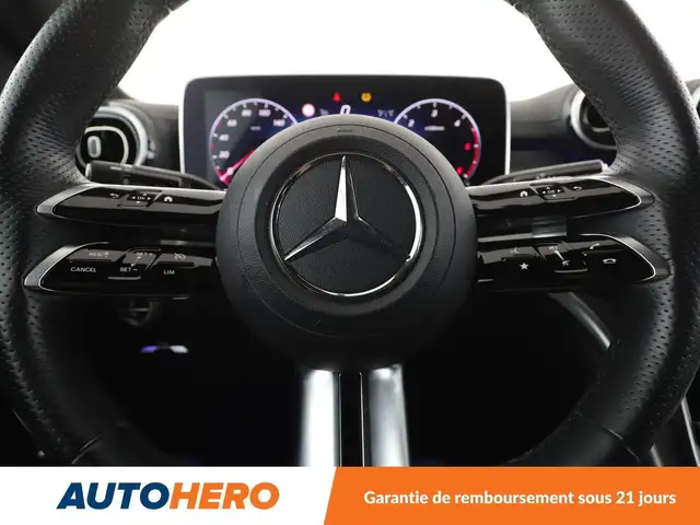 Mercedes-Benz C-Class view 19