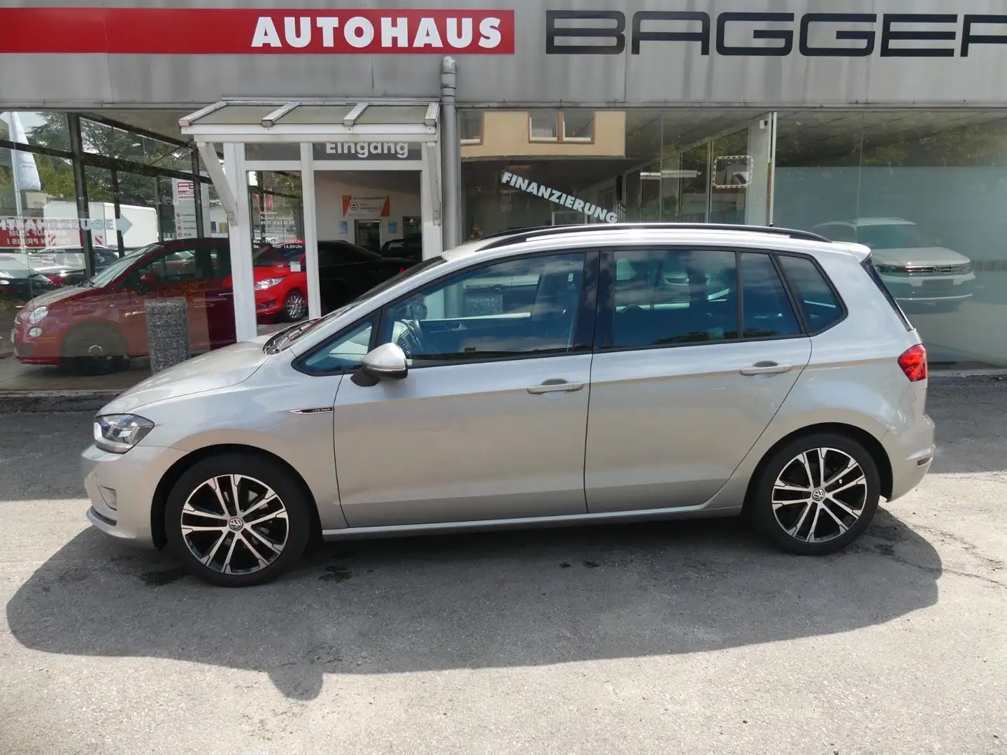 Volkswagen Golf Sportsvan VII Lounge BMT/Start-Stopp Silber - 1