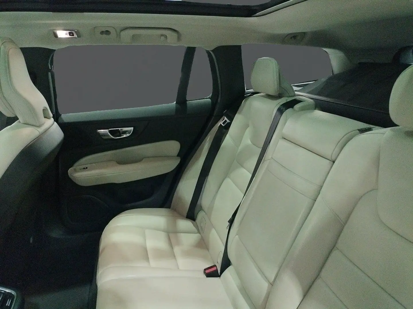 Volvo V60 D3 Business Plus Aut. - 2