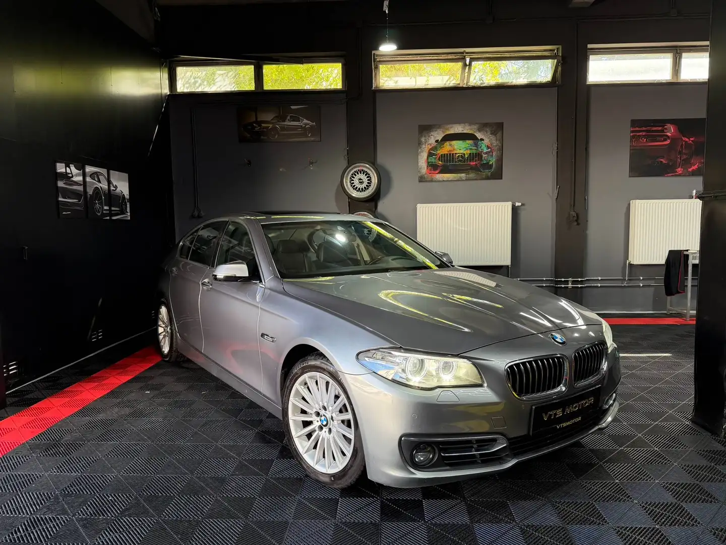 BMW 530 530 d xDrive Grau - 2