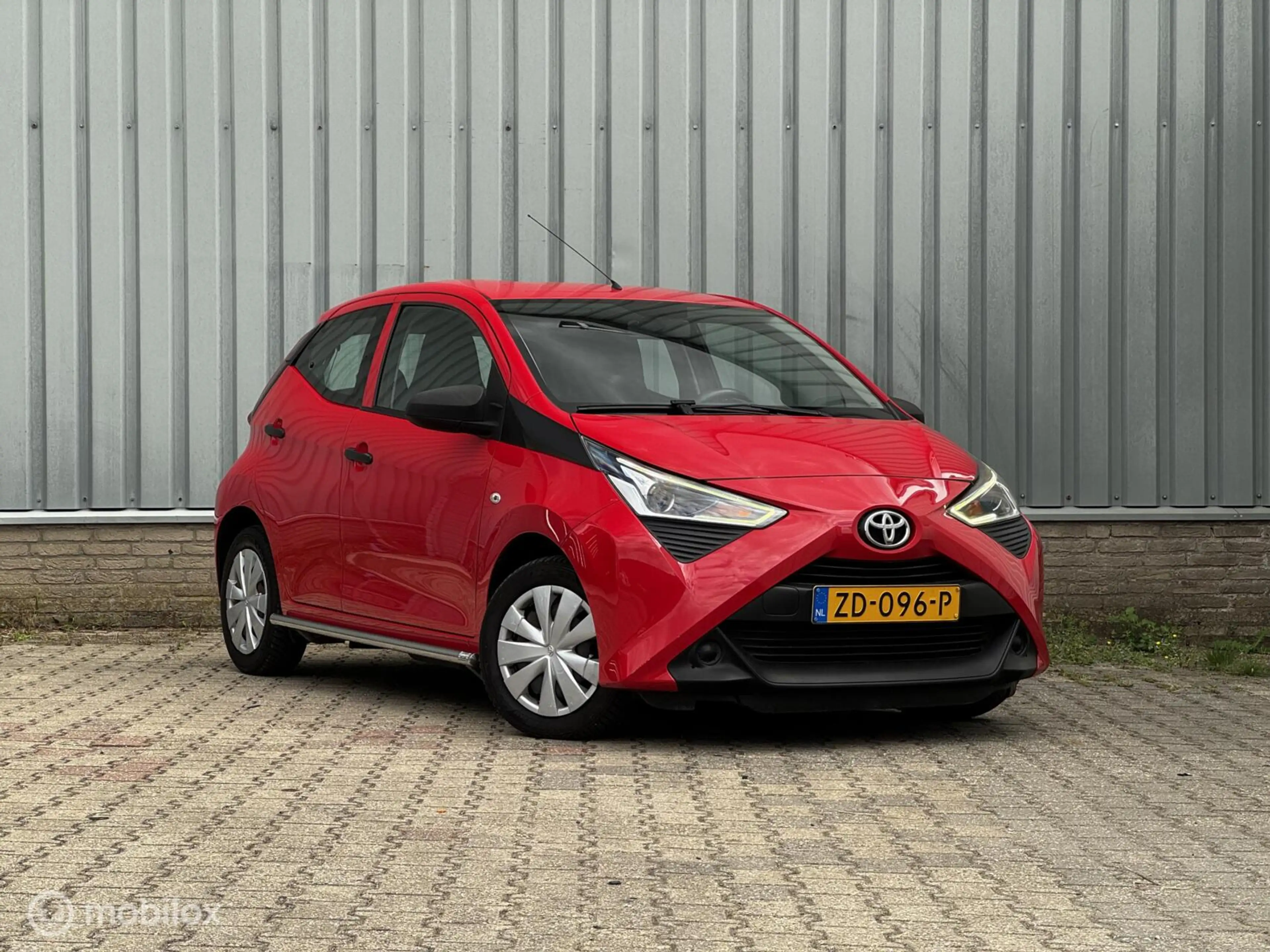 Toyota Aygo 1.0 VVT-i x-fun | Cruise | BT | Airco | LED — photo 23